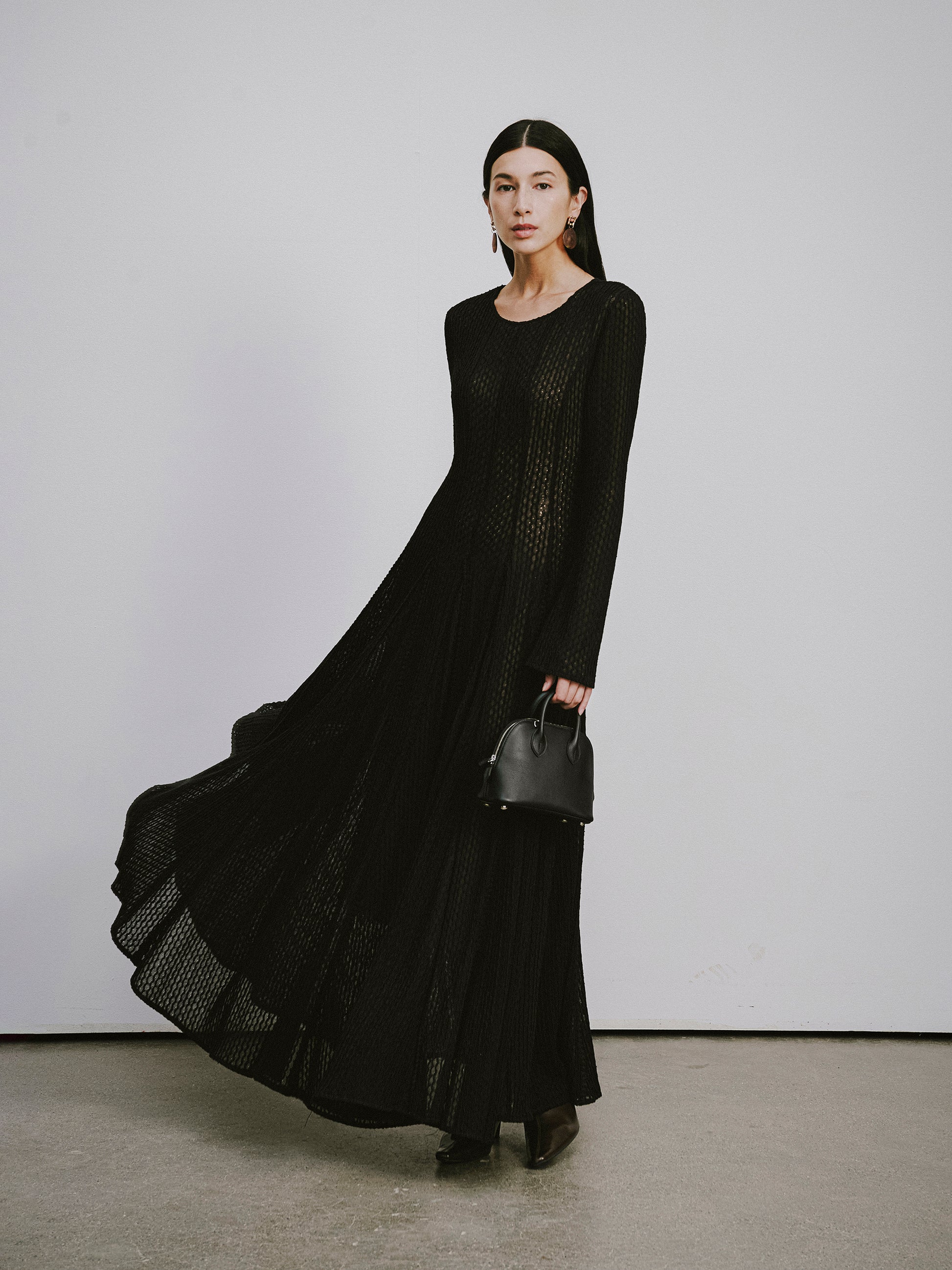 Round-Neck Dress with 3D Wave Texture & Lace-Openwork