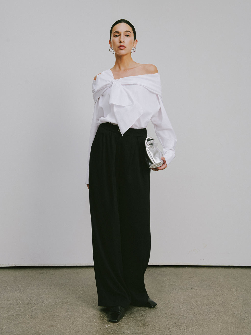 Relaxed Straight-Leg Trousers in Lyocell & Wool Blend