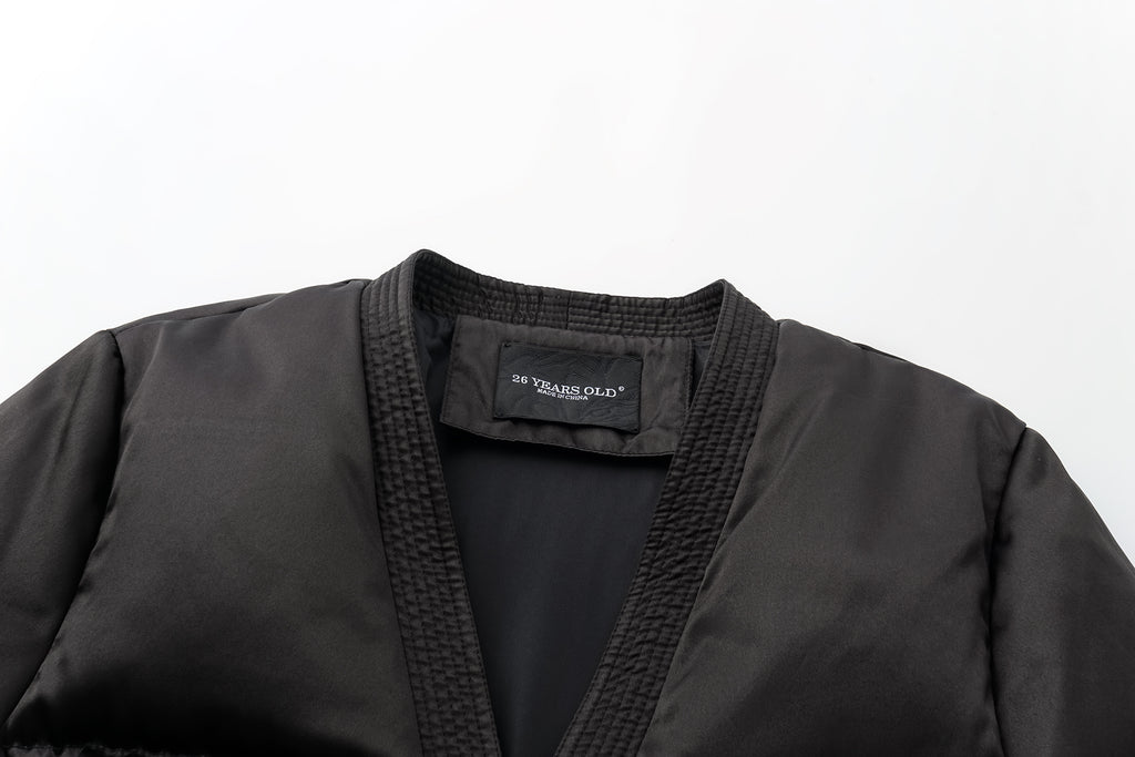 Short-Shell Silhouette White Goose Down Coat with Detachable Magnetic Collar